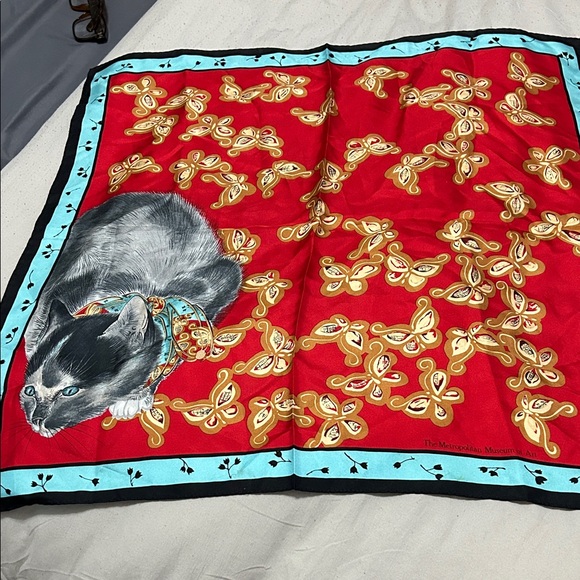 Metropolitan Museum of Art Vintage Silk Toko Cat scarf!!! - Picture 2 of 5